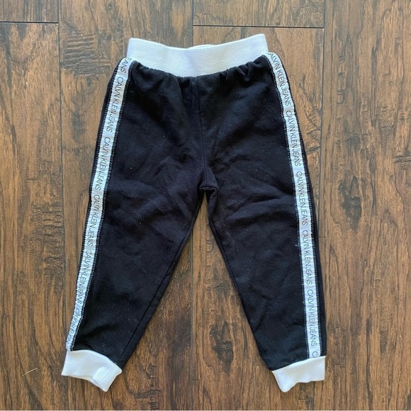 Calvin Klein Jeans Sweatsuit Set - Picture 3 of 10